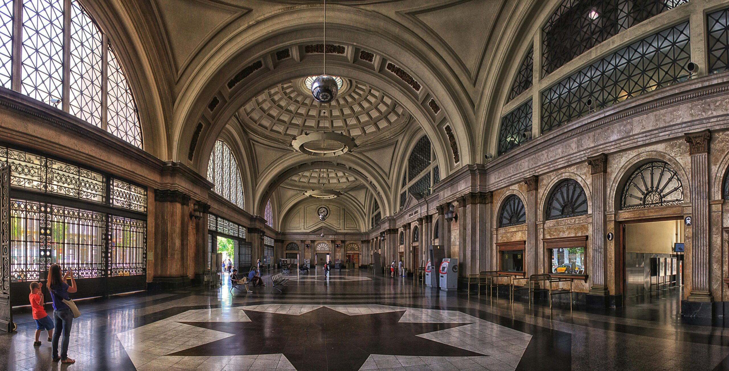 Explore the stunning architecture of Barcelona's Estació de França railway station.