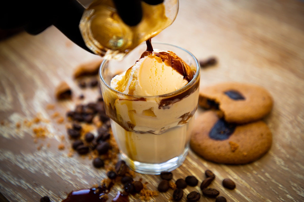 coffee, ice cream, cookies, cafe, beans, coffee beans, aromatic, dark, café, enjoy, beverage, caffeine, roasted, drink, aroma, brown, cup, food, espresso, hot, fresh, black, coffee, ice cream, ice cream, coffee cup, ice cream, ice cream, ice cream, cafe