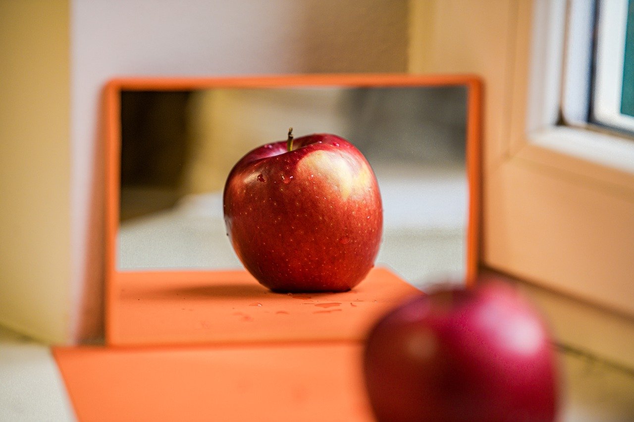apple, fruit, mirror, still life, reflection, red, orange, mirror, mirror, mirror, mirror, mirror